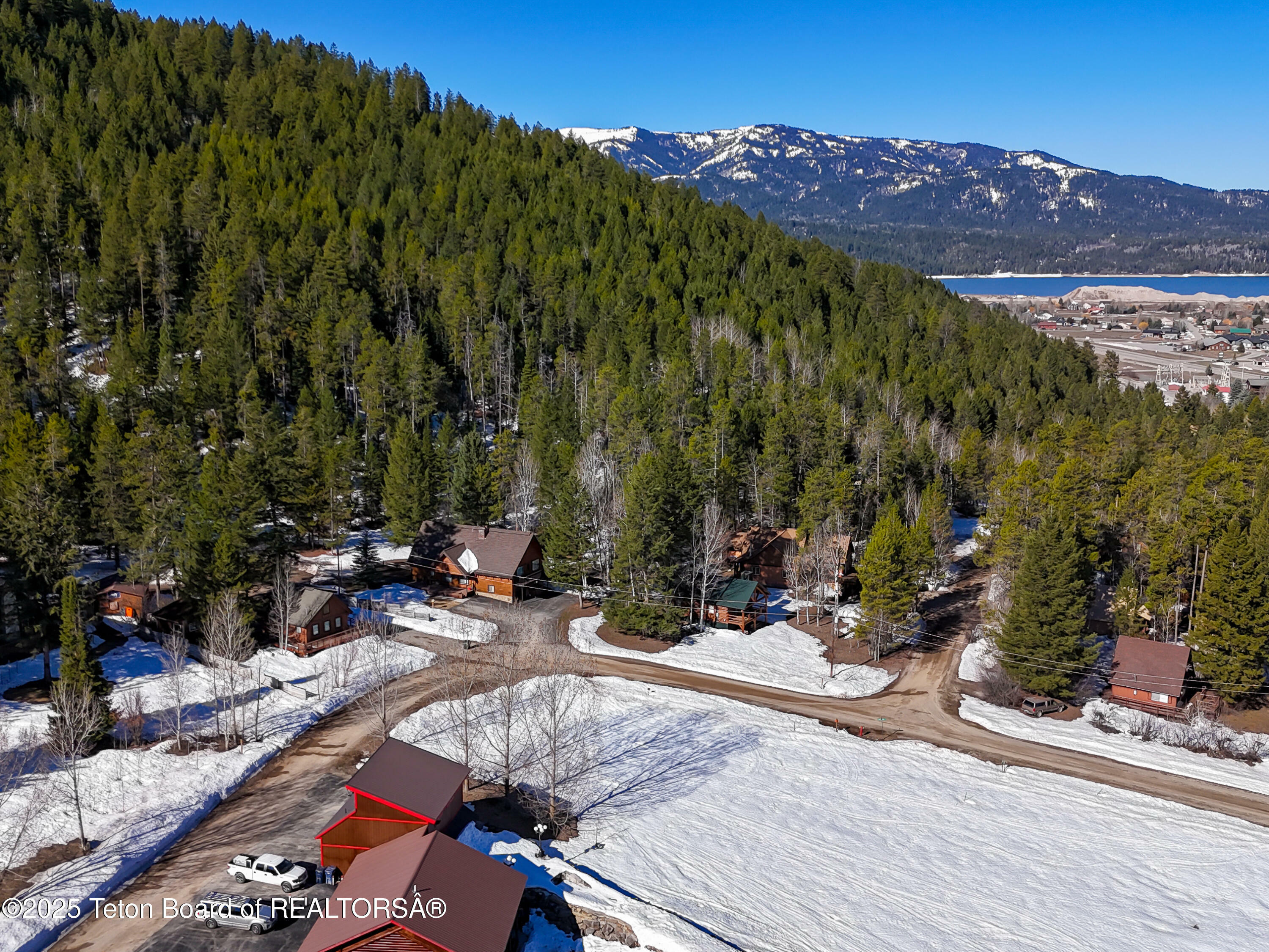 Property Photo: 626 Grandview Dr WY 83128