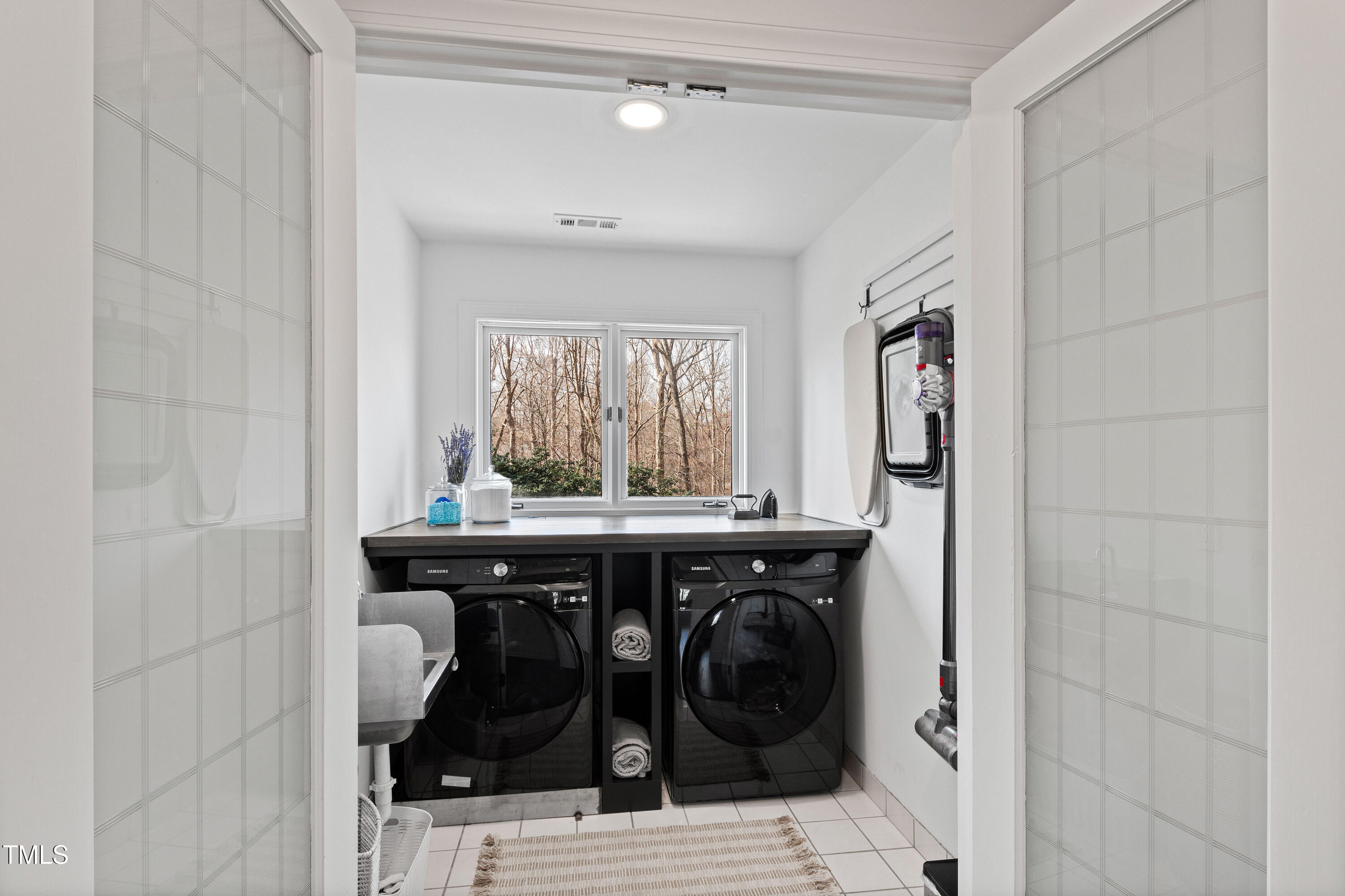 Property Photo: 10805 The Olde Place NC 27614