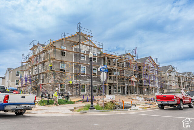 Property Photo: 13741 S Hanley Ln Ff201 UT 84096