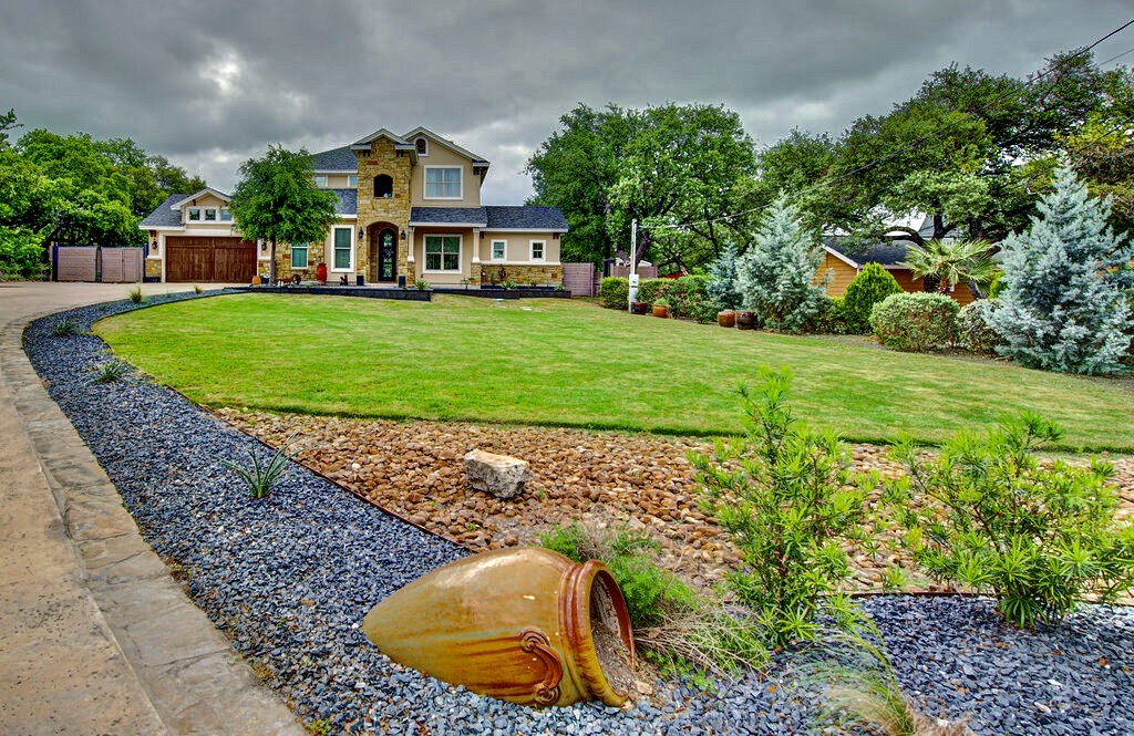 Property Photo: 1903 Red Fox Road TX 78734