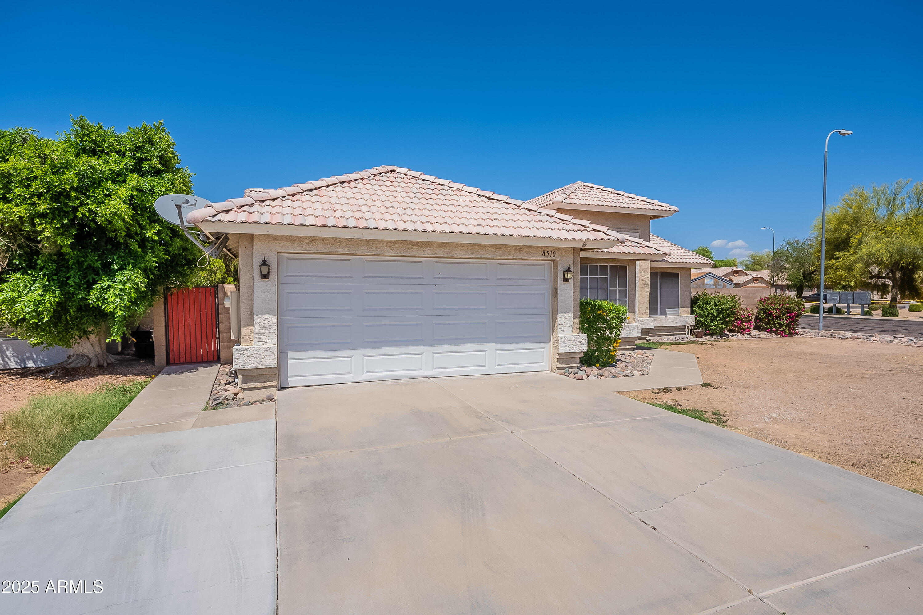 8510 W Joan De Arc Avenue  Peoria AZ 85381 photo