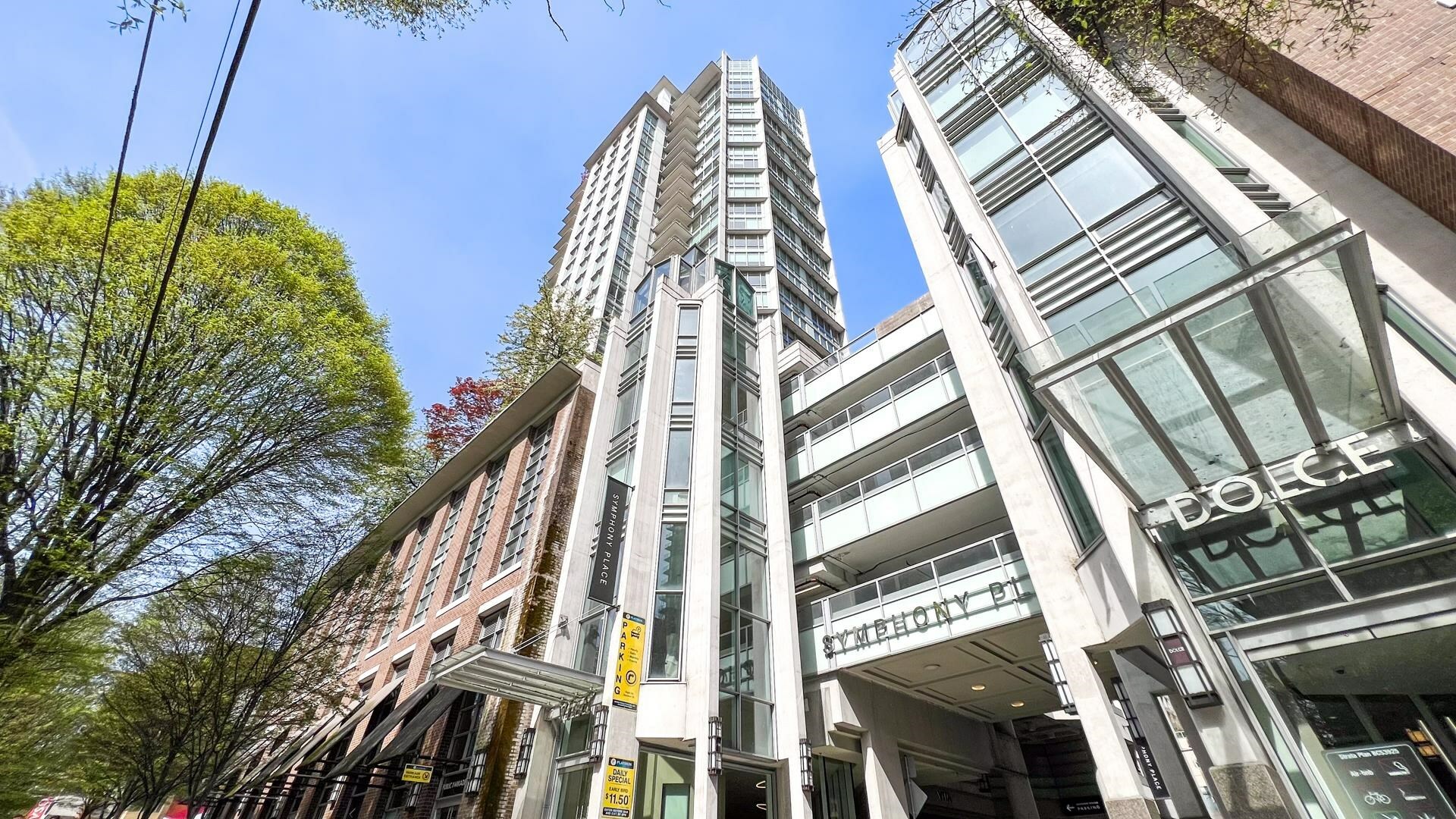 Property Photo: 565 Smithe Street 2004 BC V6B 0E4