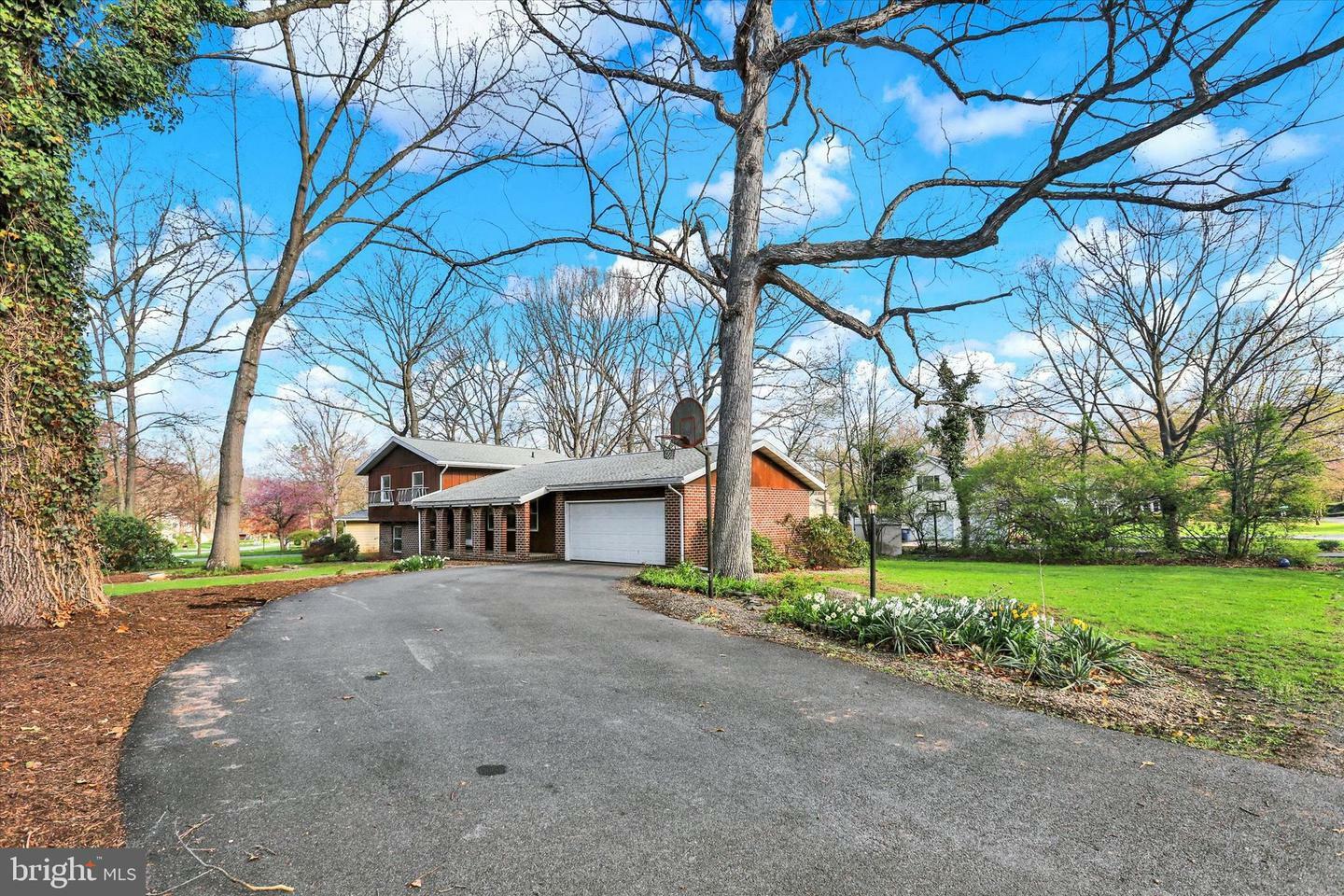 Property Photo: 6529 Fairway Drive W PA 17222