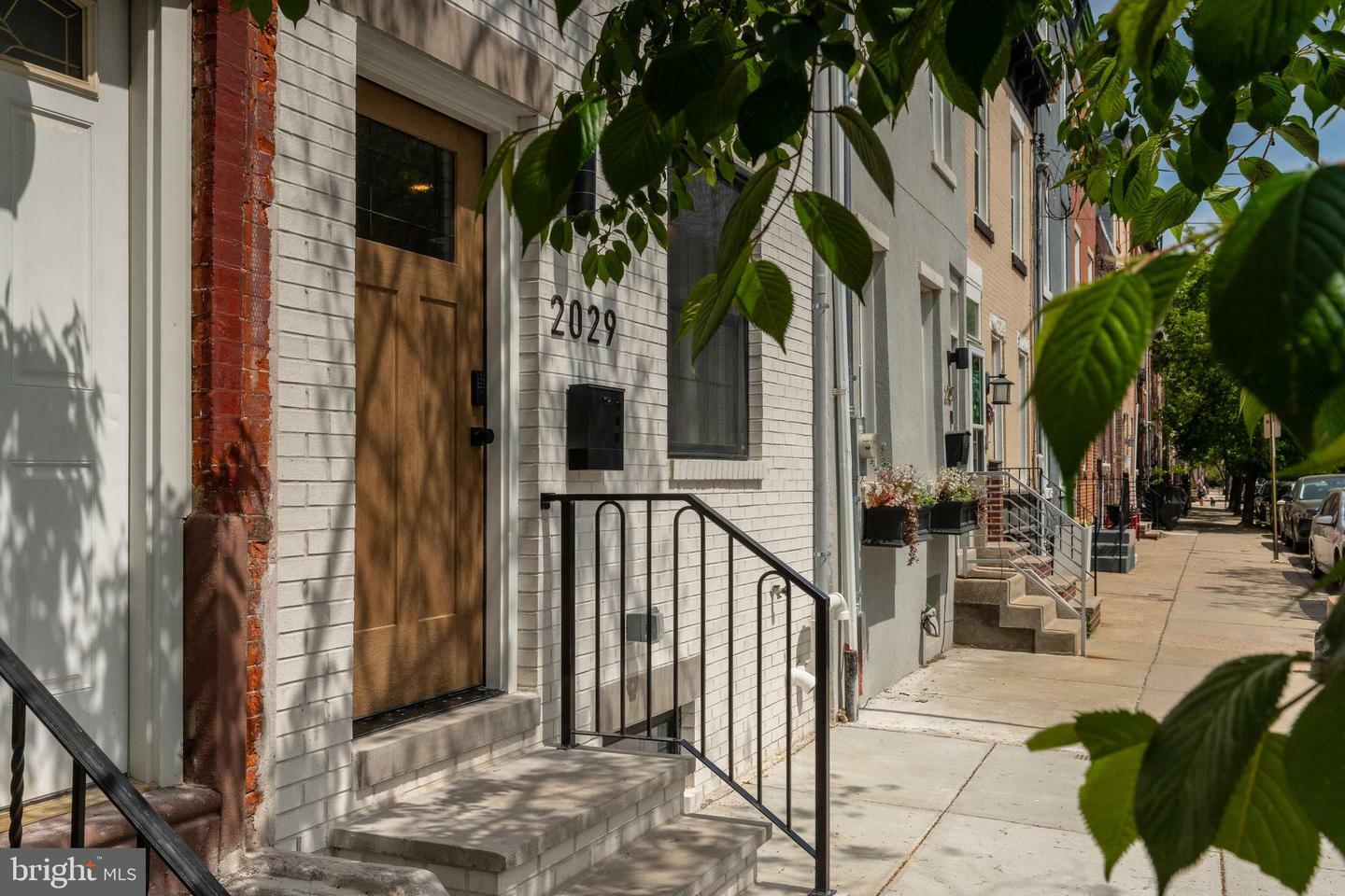 Property Photo: 2029 Catharine Street PA 19146