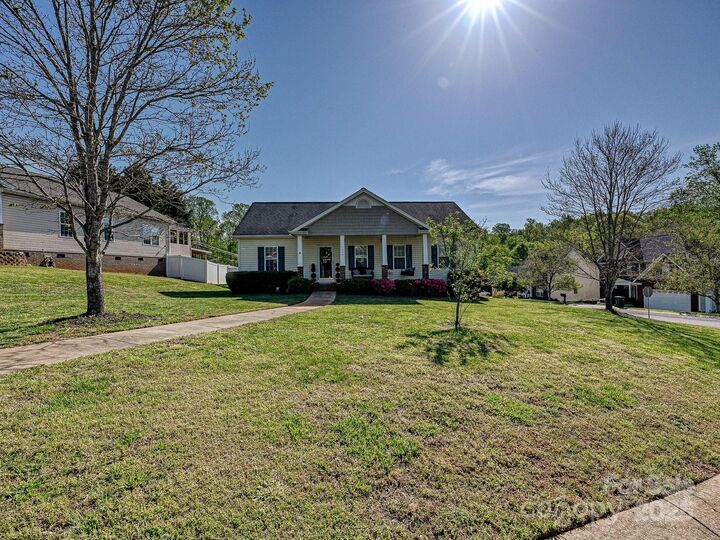Property Photo:  1009 Preston Drive  NC 28098 