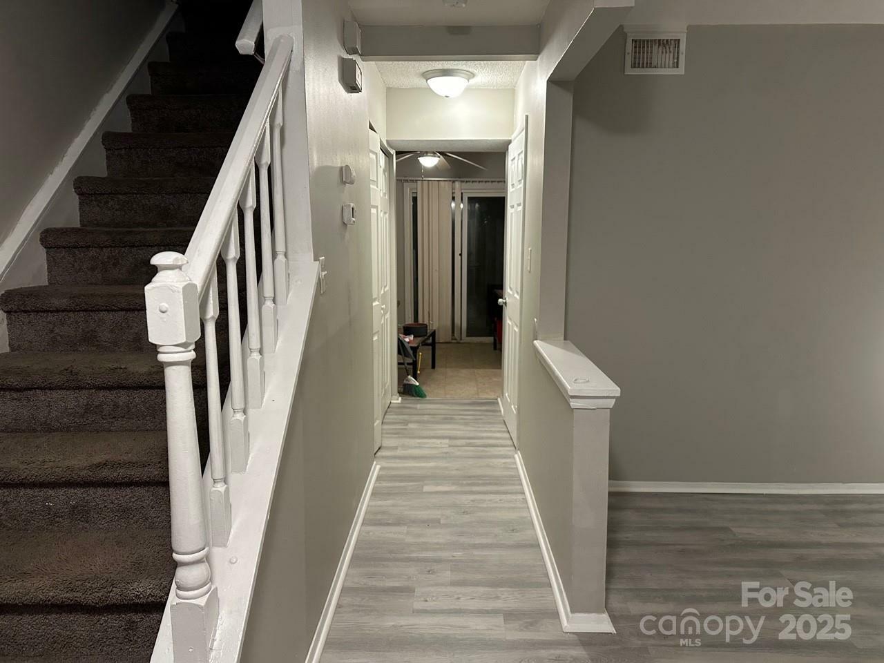 Property Photo: 7539 Holly Grove Court NC 28227