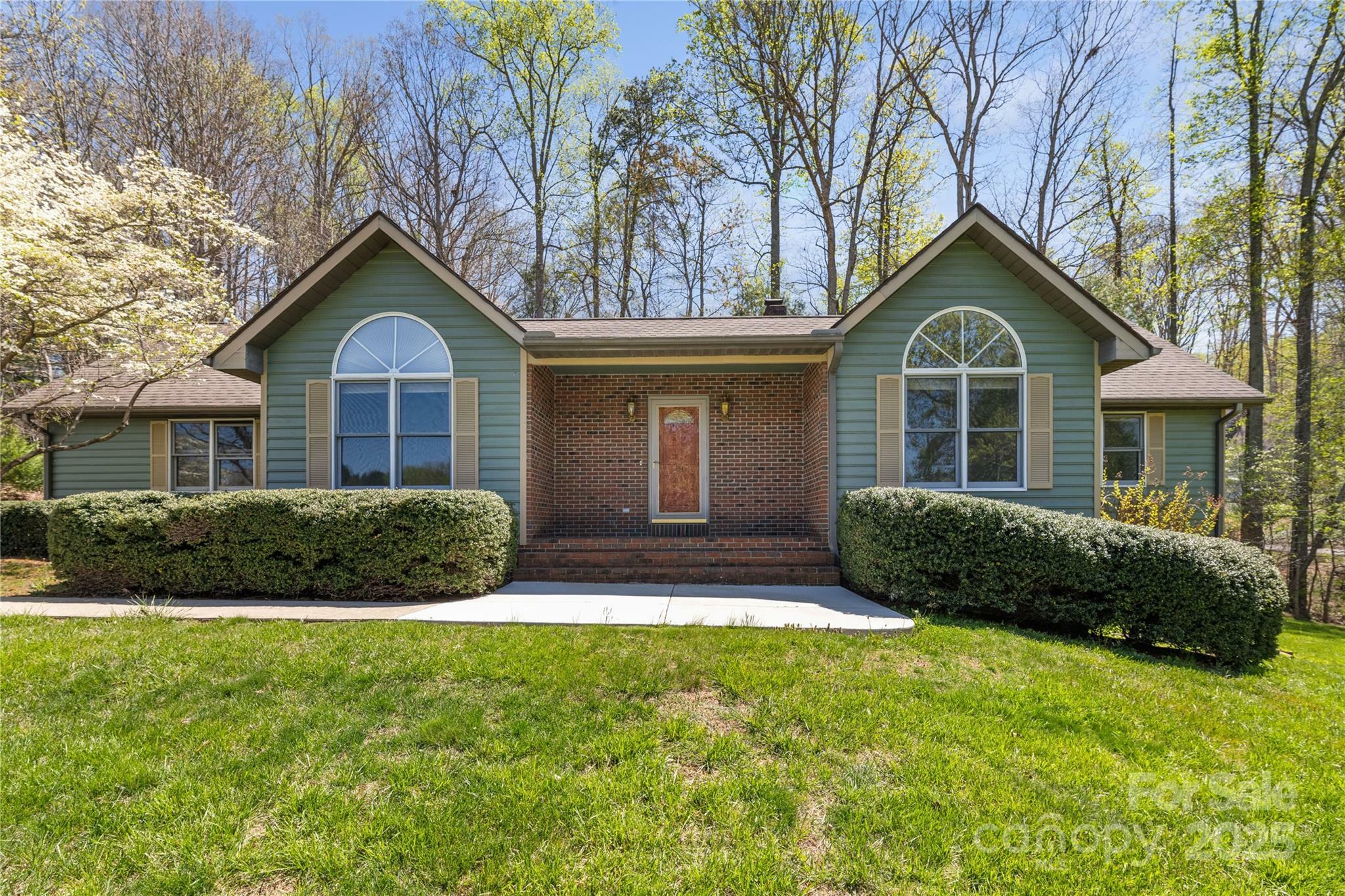 Property Photo: 151 Canaan Drive NC 28715