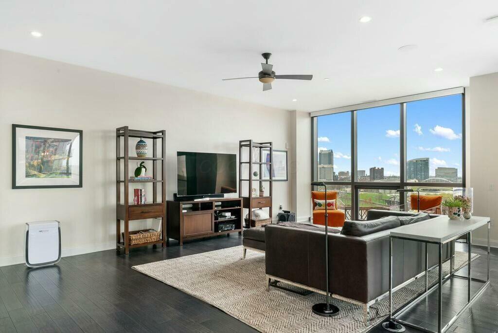 Property Photo: 250 W Spring Street OH 43215