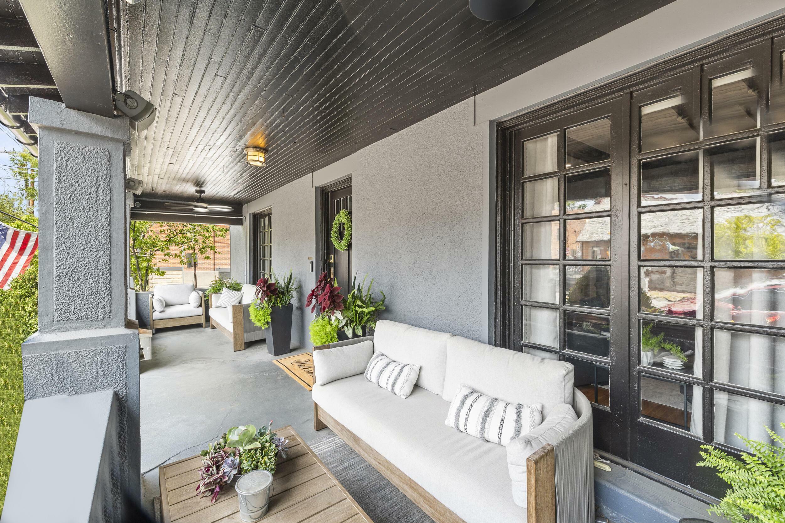 Property Photo: 604 S 3rd Street OH 43206