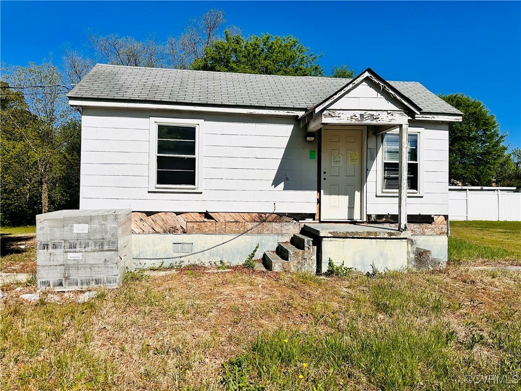 Property Photo: 1111 Winston Churchill Drive VA 23860