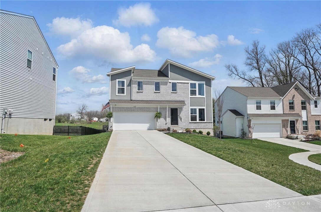Property Photo: 1195 Elloway Place OH 45324