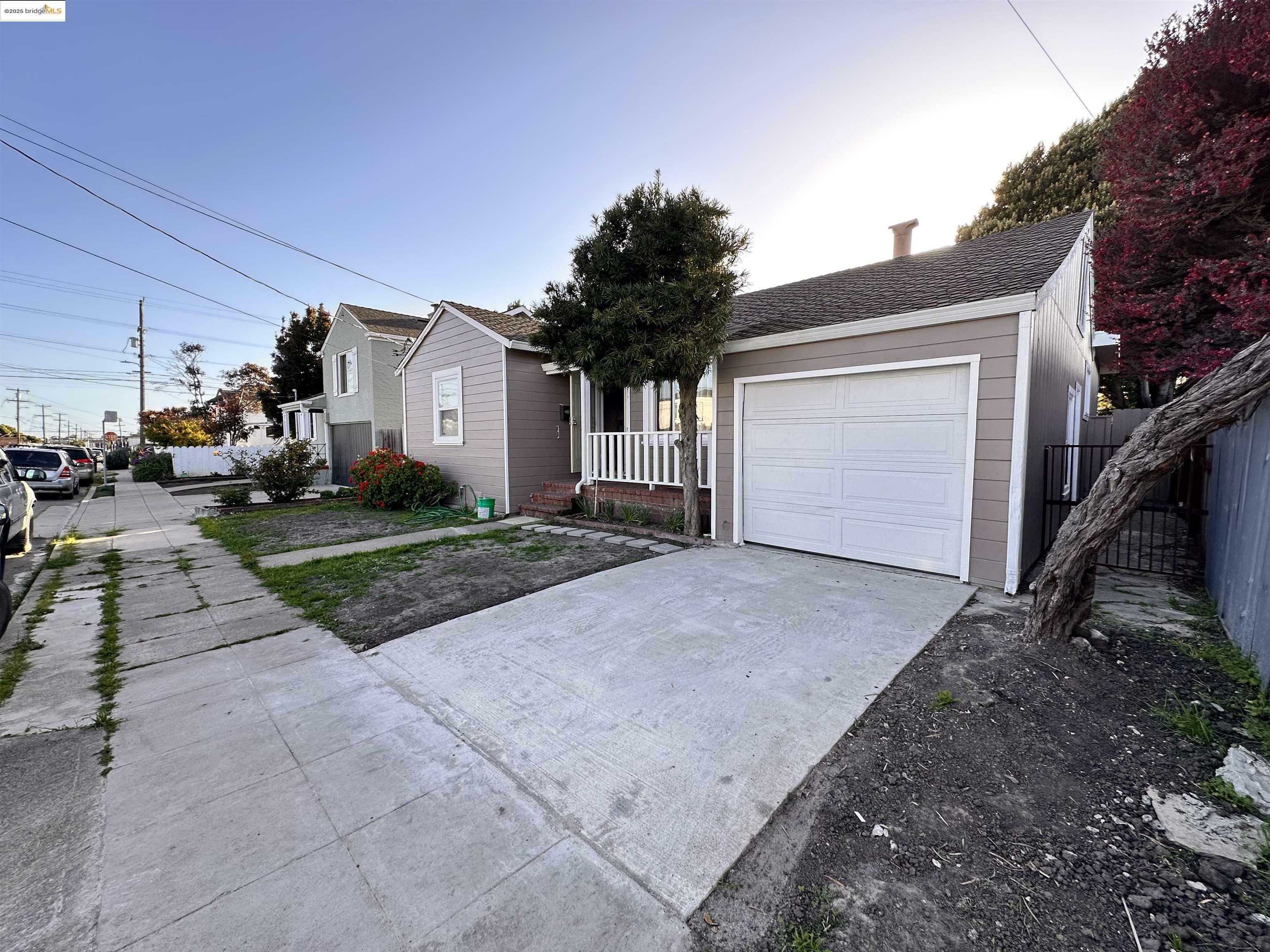 615 38th St  Richmond CA 94805 photo