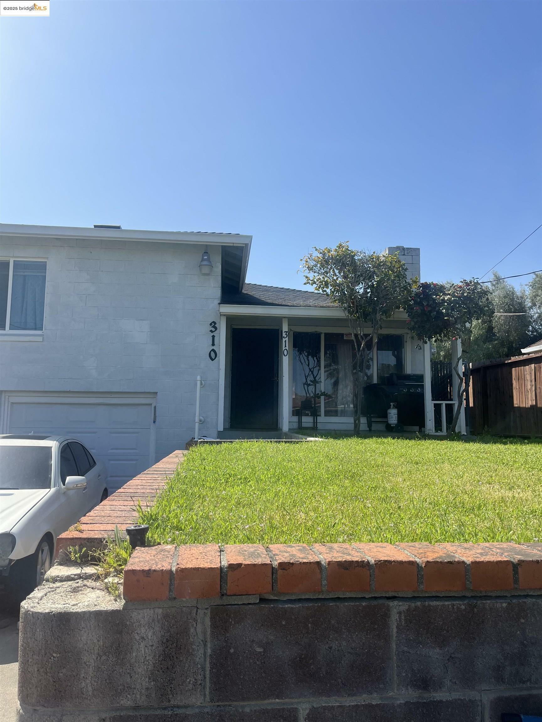 Property Photo: 310 Nash Ave CA 94509