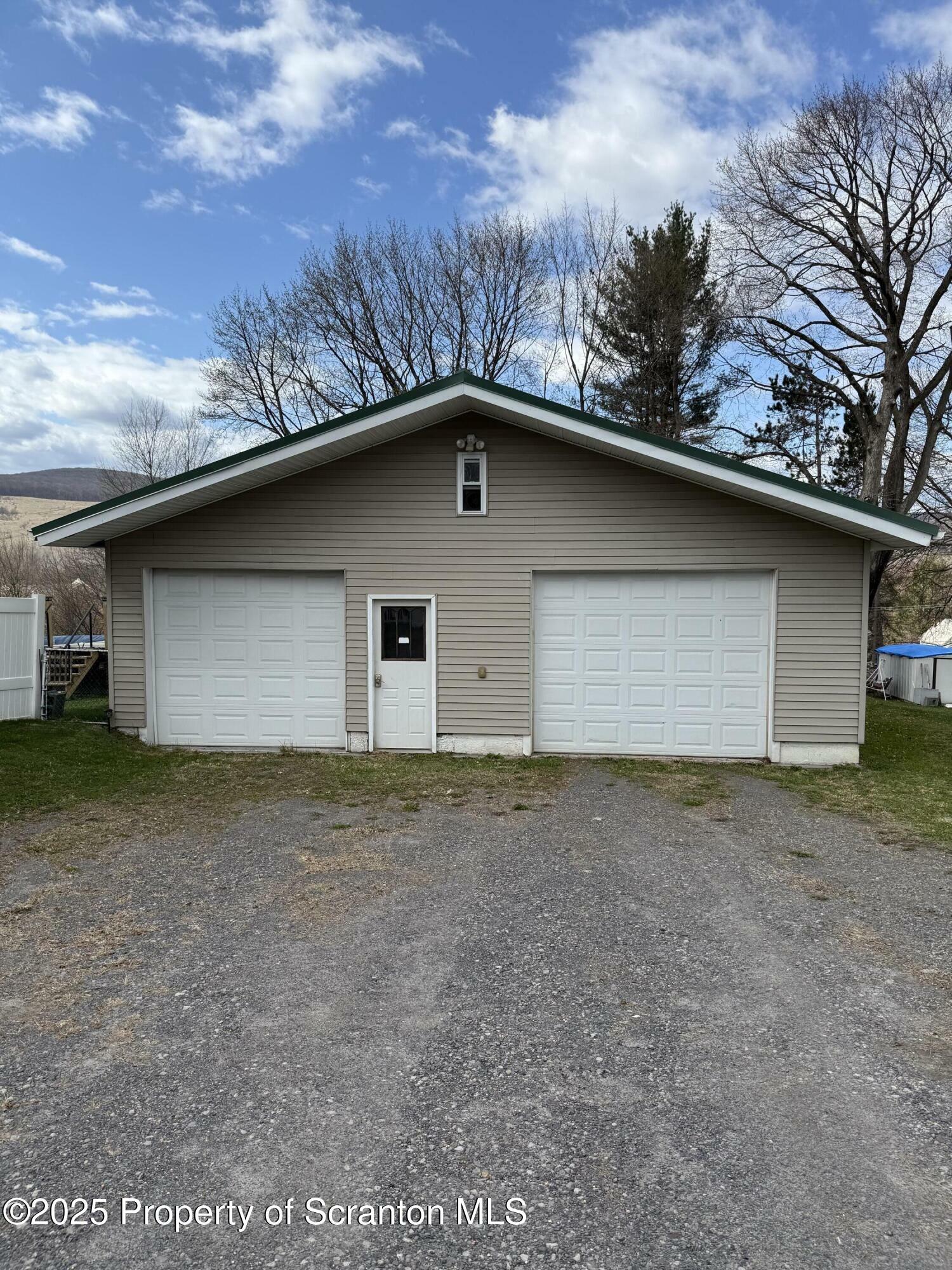 Property Photo: 35 Franklin Street PA 18407