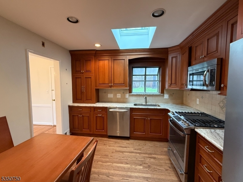 10 Woodfern Rd  Summit City NJ 07901 photo