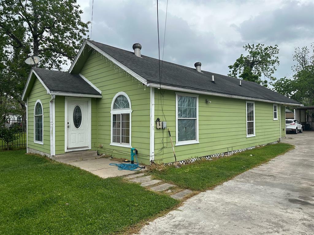 Property Photo: 8718 Brannon Street TX 77093