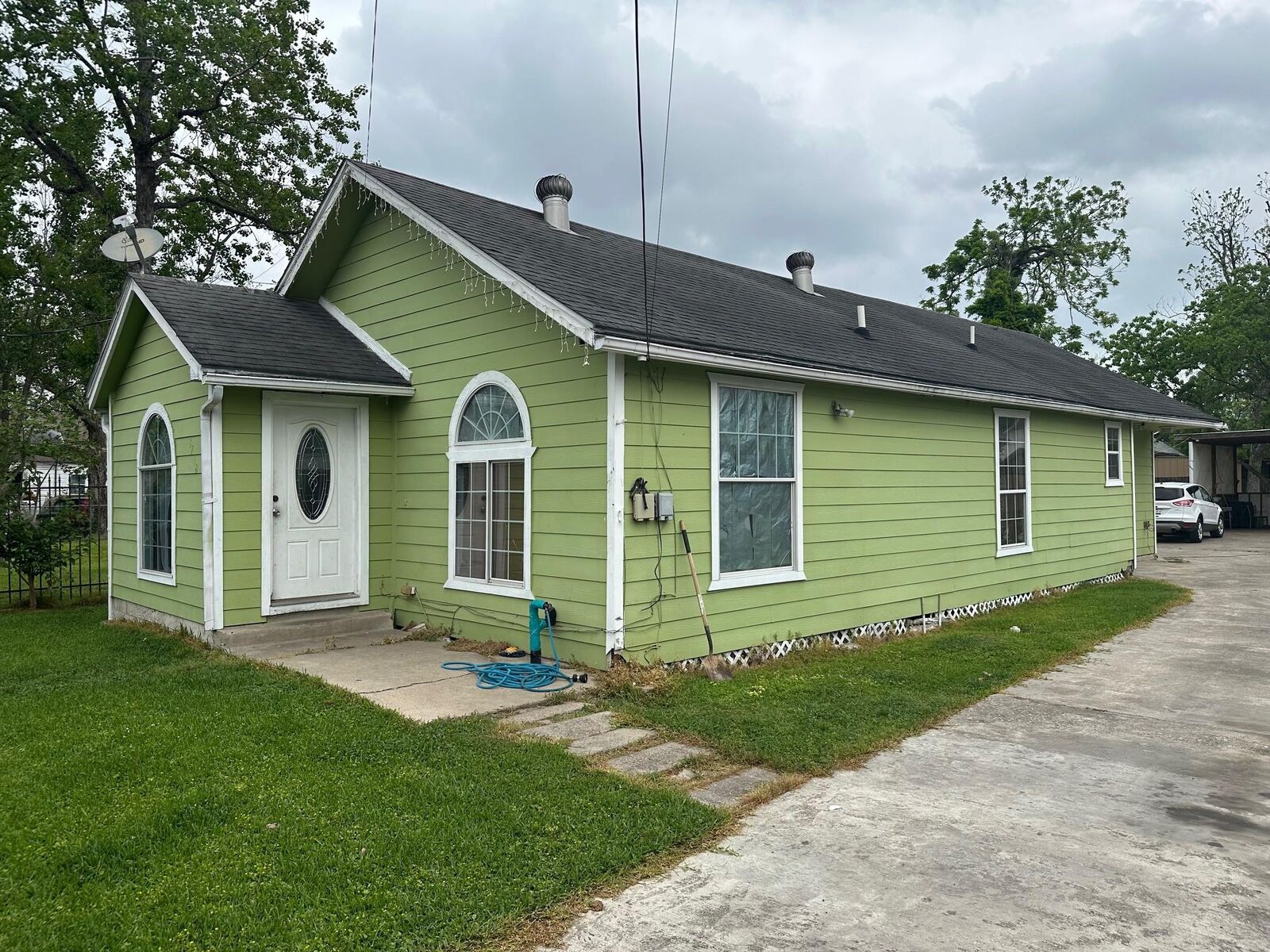 Property Photo: 8718 Brannon Street TX 77093