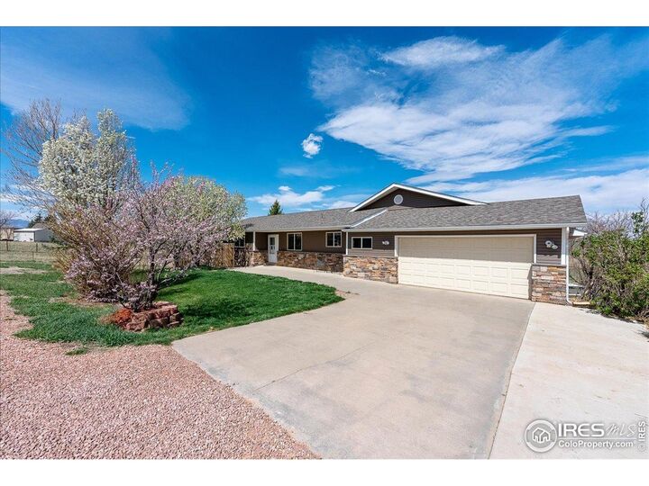 Property Photo: 1916 W County Road 6 CO 80513