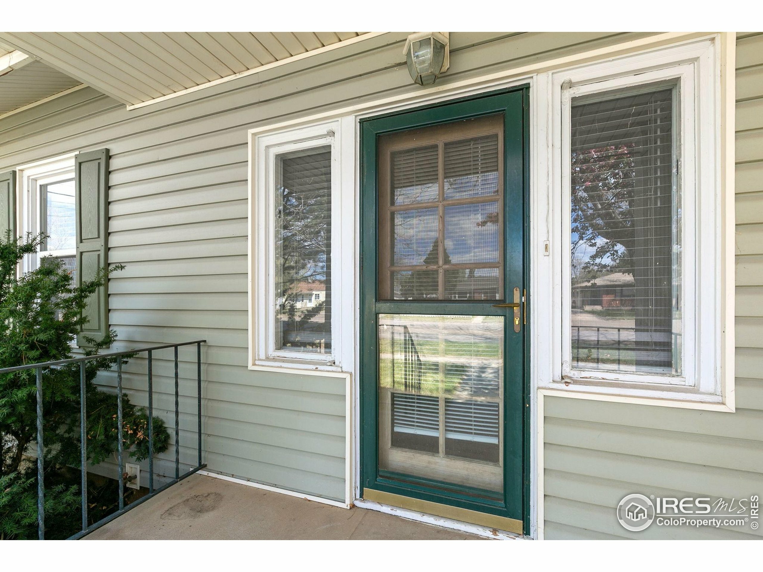 Property Photo: 319 6th St CO 80550