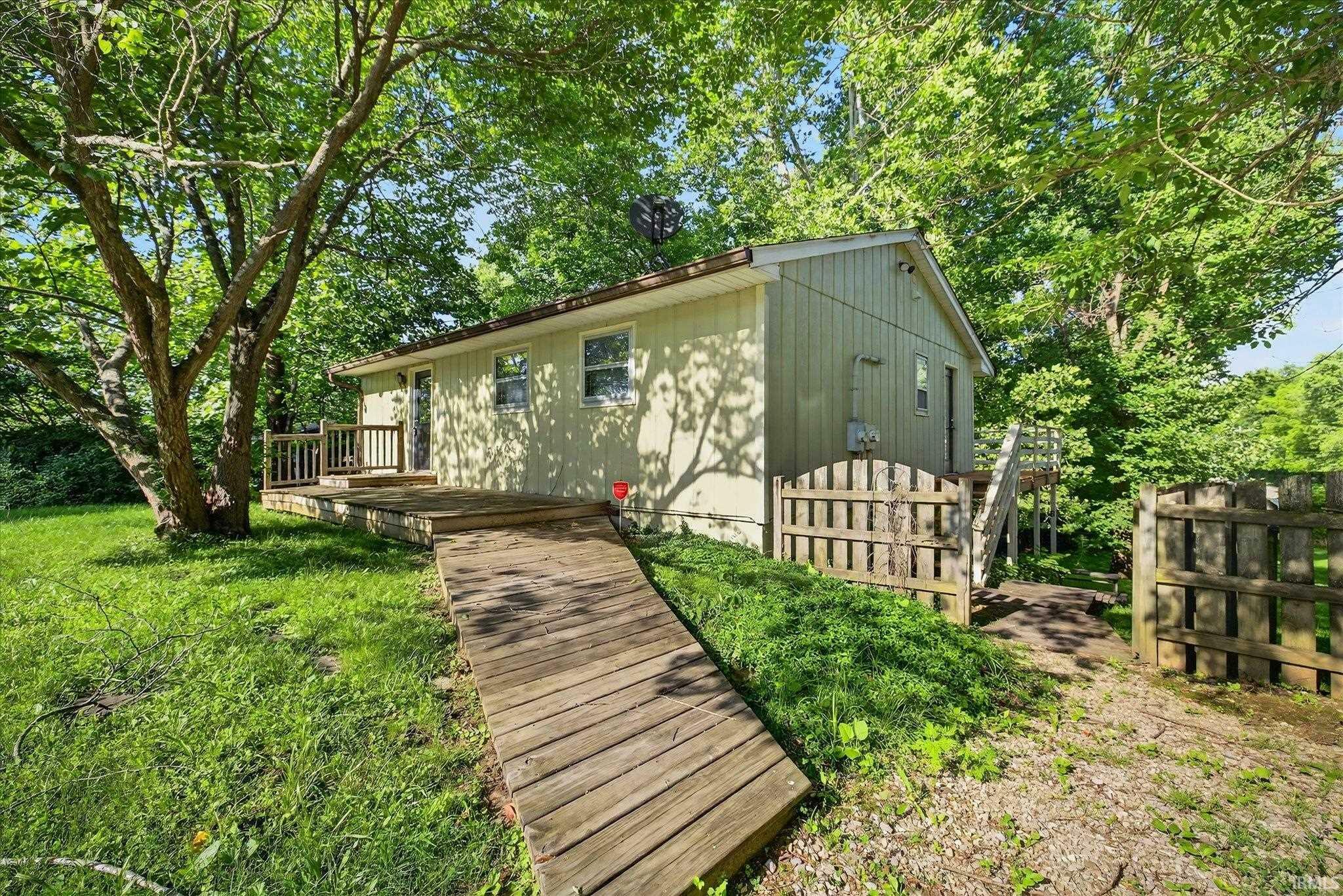Property Photo: 8899 E Southshore Drive IN 47468