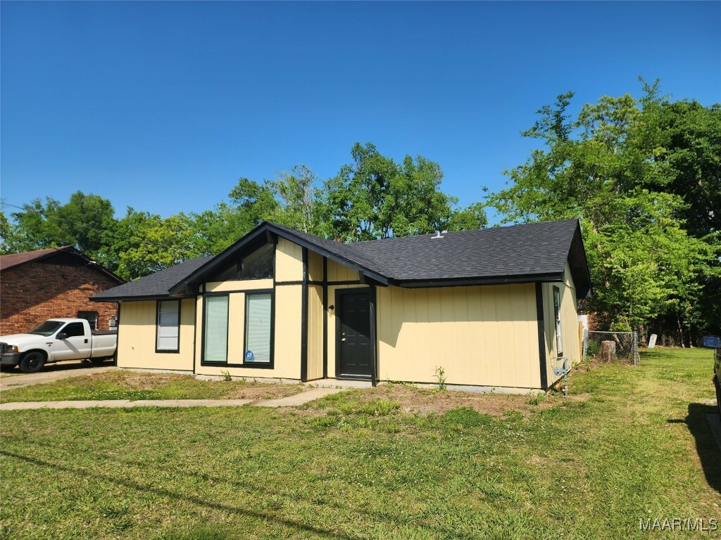 Property Photo: 6033 Oakleigh Road AL 36116