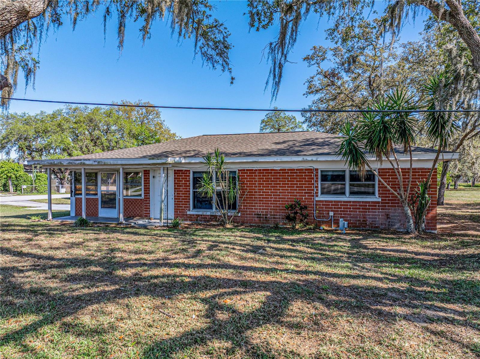 Property Photo: 3024 Jasmine Avenue FL 33898