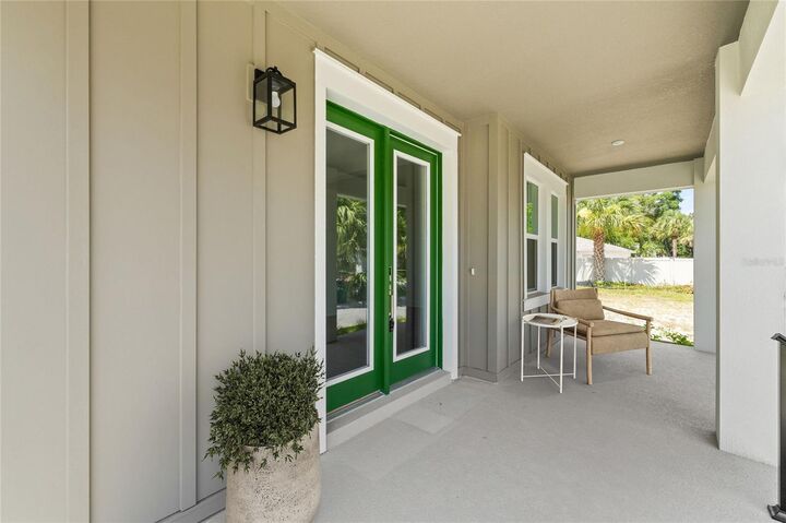 Property Photo: 410 W Paris Street FL 33604