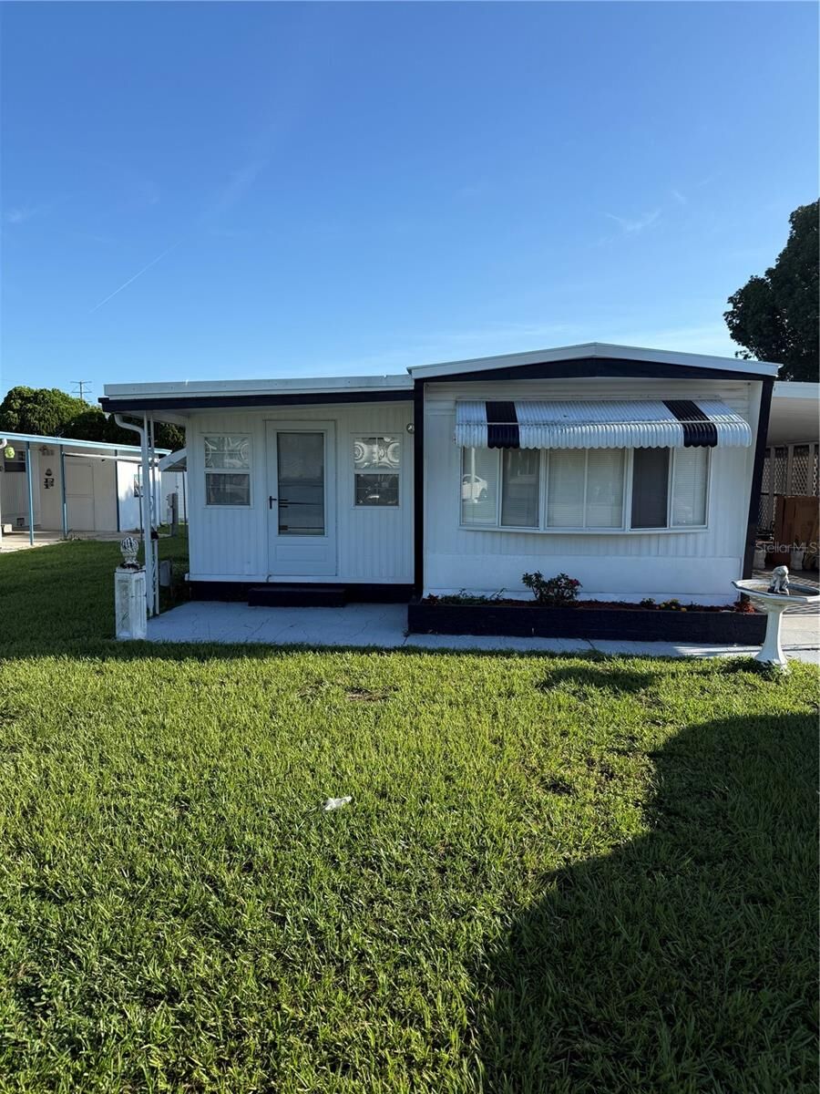Property Photo:  37931 Palmetto Palm Drive  FL 33542 