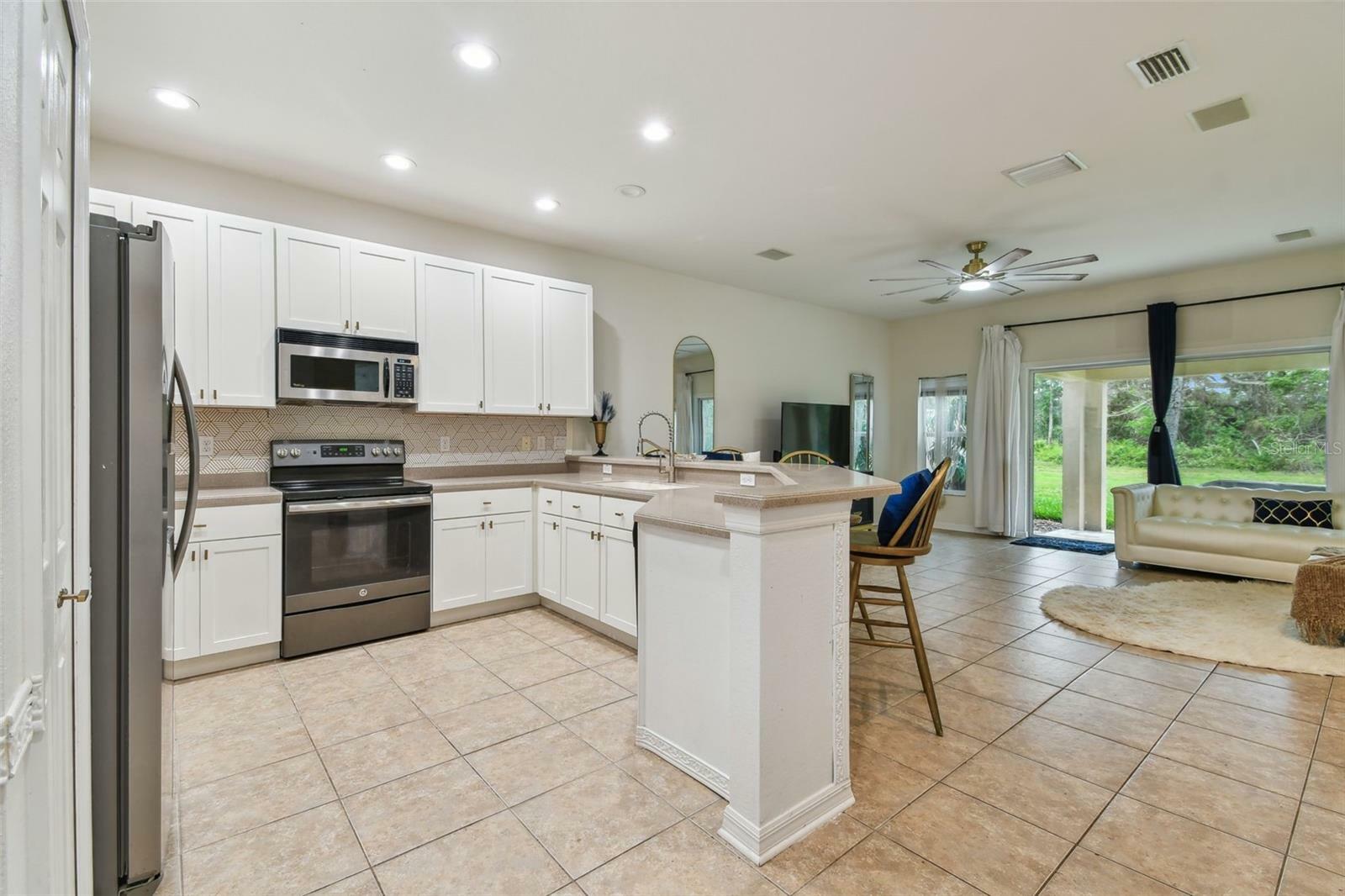 Property Photo: 11523 84th Street Circle E 106 FL 34219