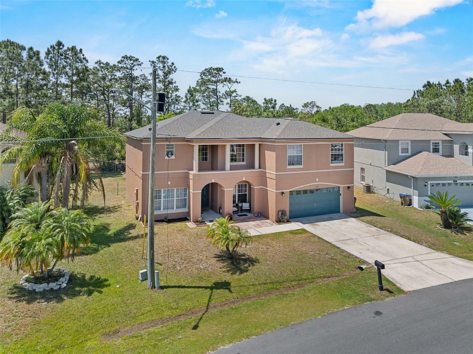 Property Photo: 524 Nogales FL 34758