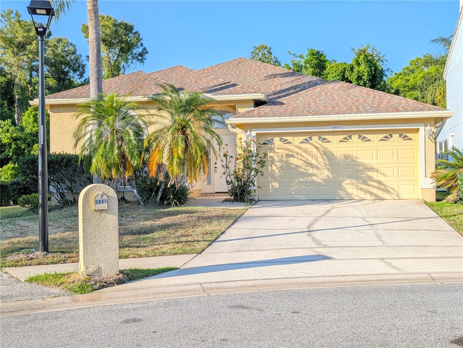 Property Photo: 3880 Becontree Place FL 32765