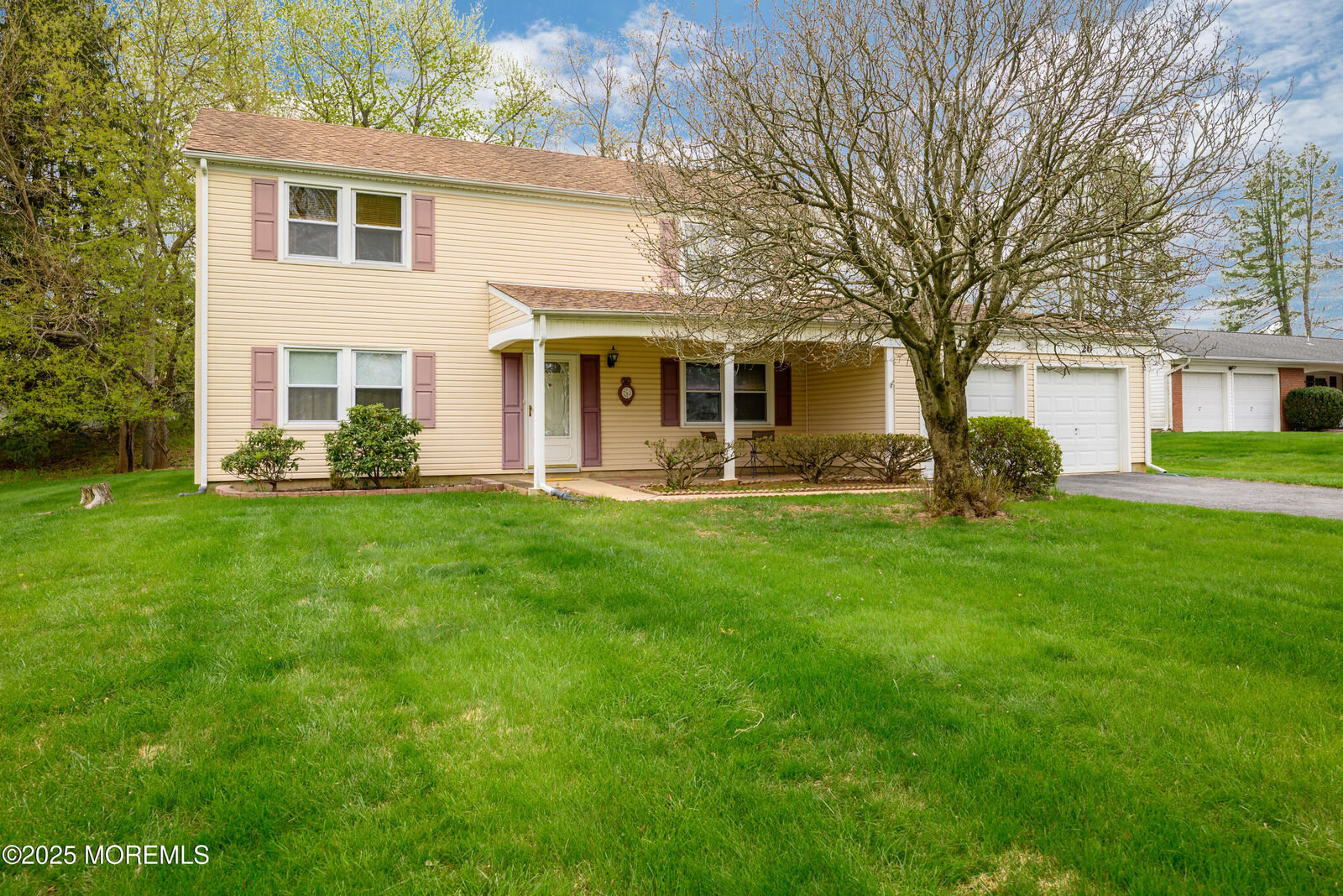 Property Photo:  20 Edwards Lane  NJ 07726 