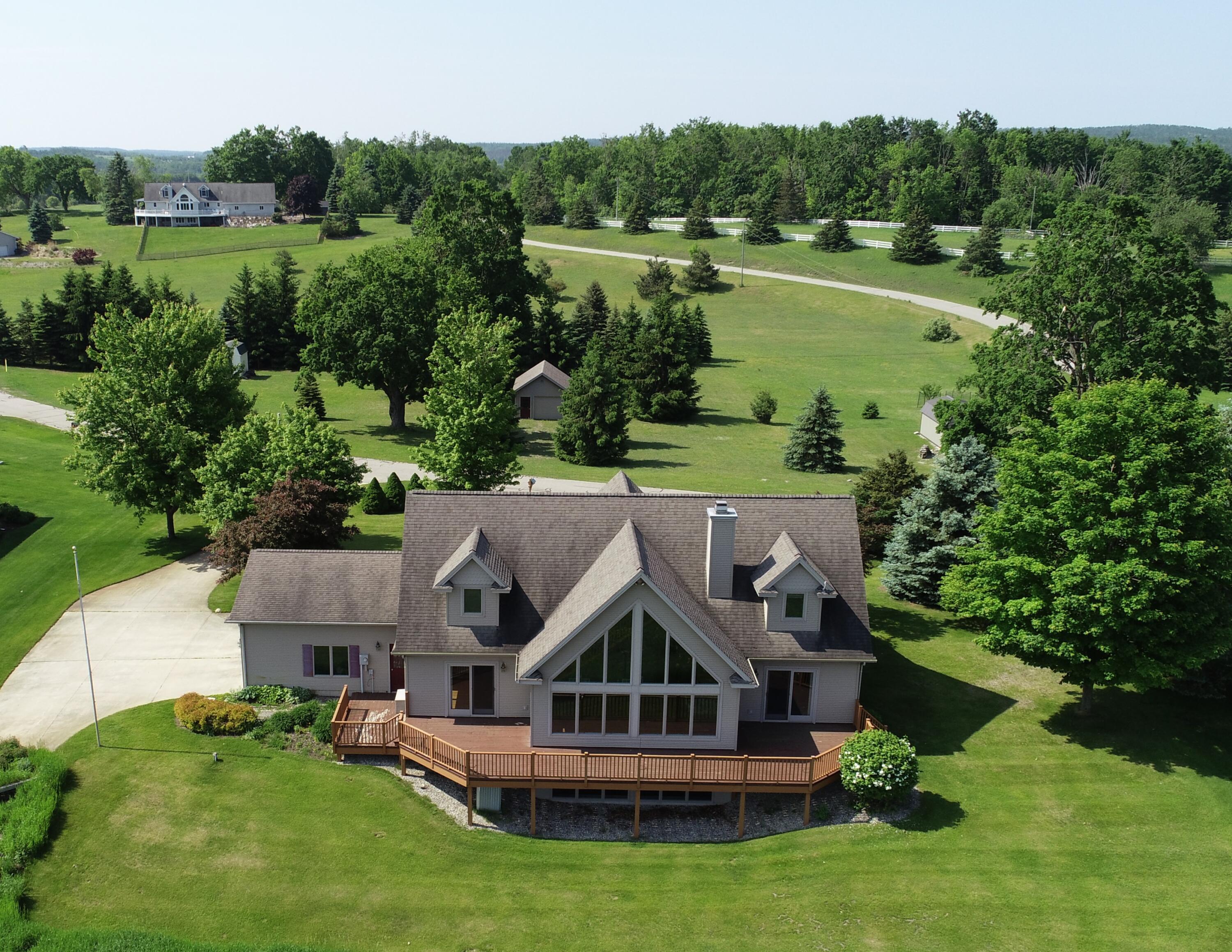 Property Photo: 136 Lakeridge Trail MI 49712