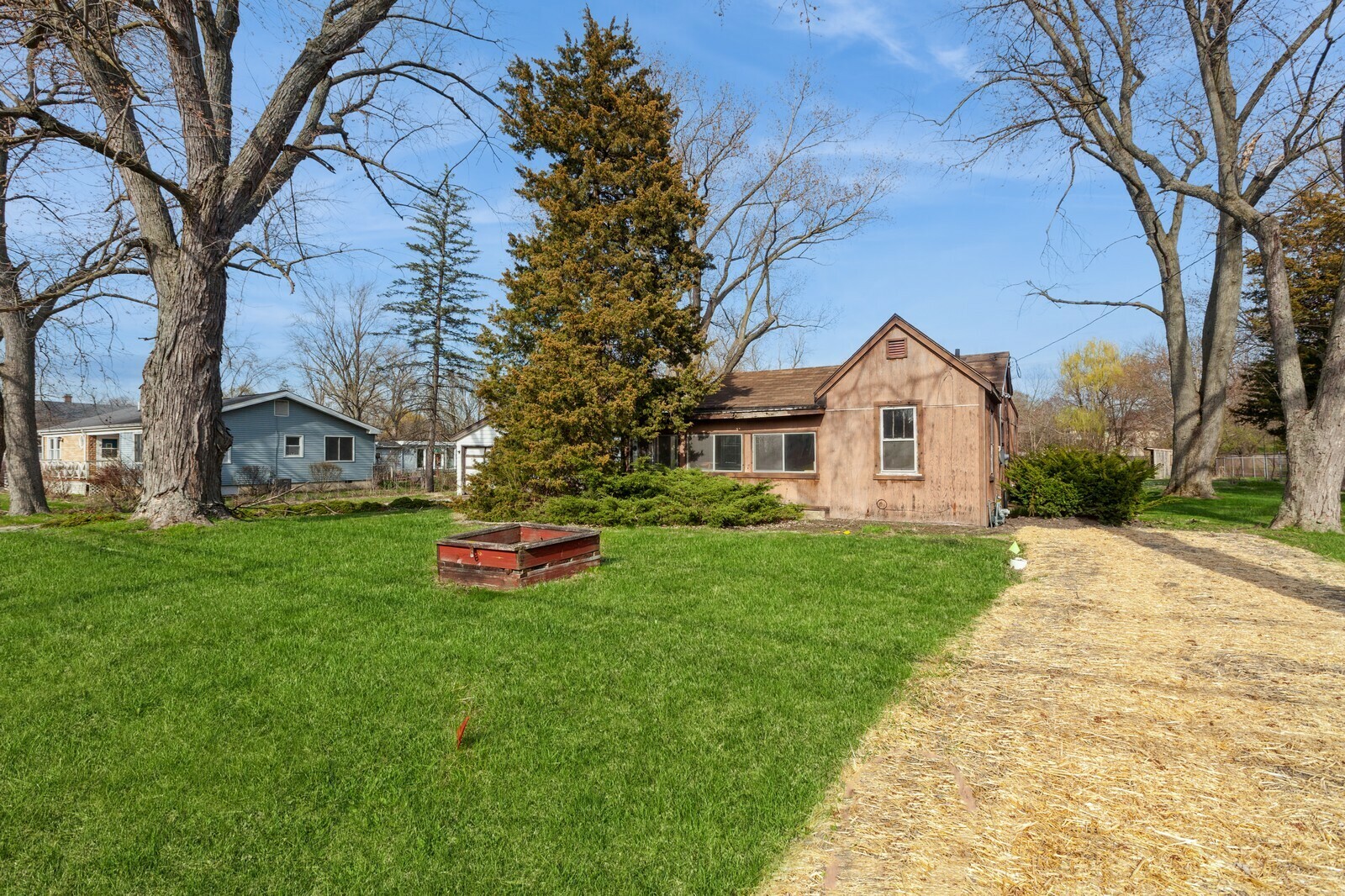 4809 Cumnor Road  Downers Grove IL 60515 photo