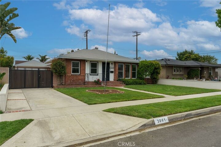 Property Photo:  3061 Fidler Avenue  CA 90808 