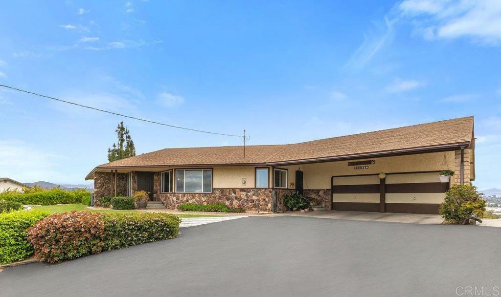 1170 Avocado Avenue  Escondido CA 92026 photo