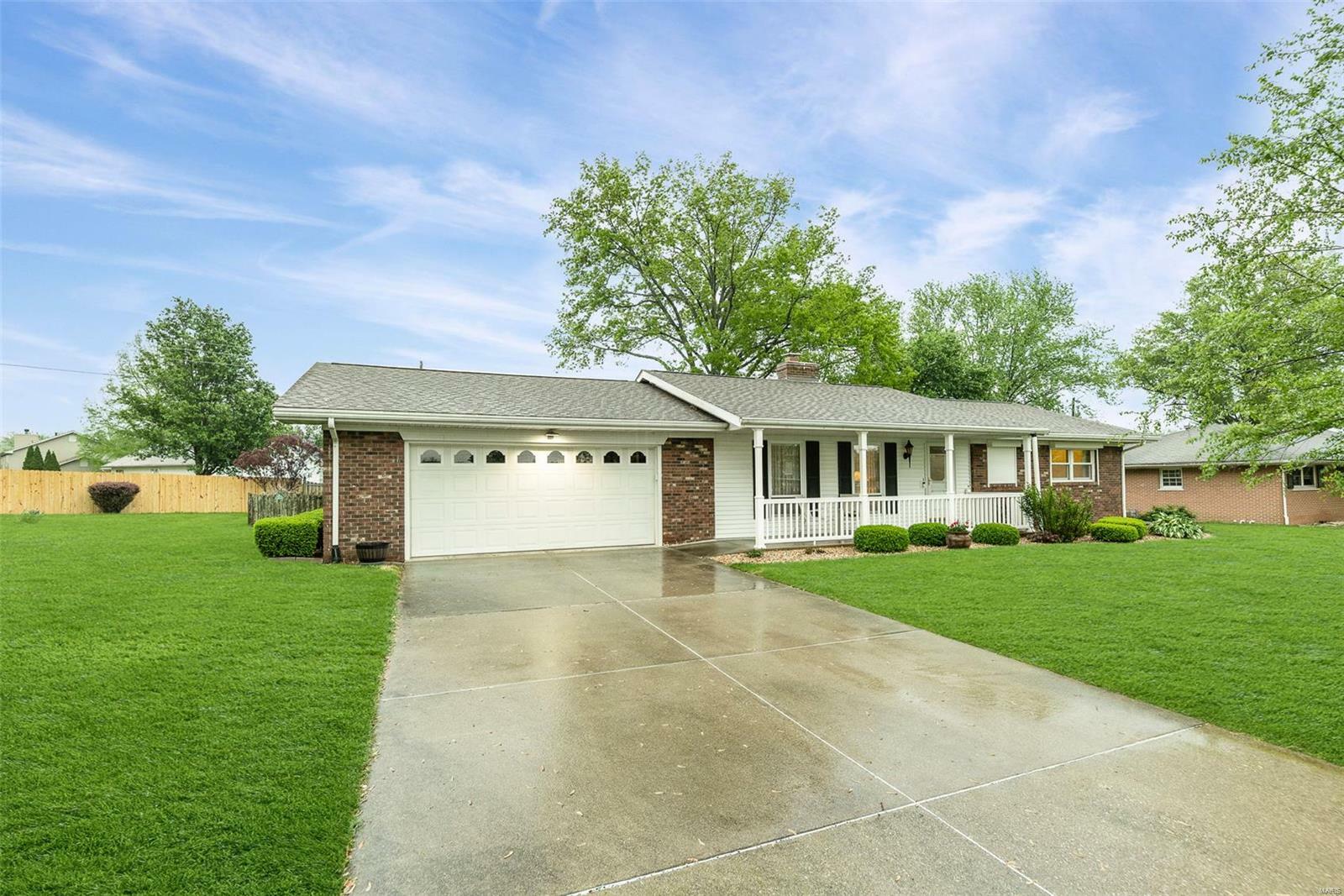 Property Photo: 5 Dunn Drive IL 62223