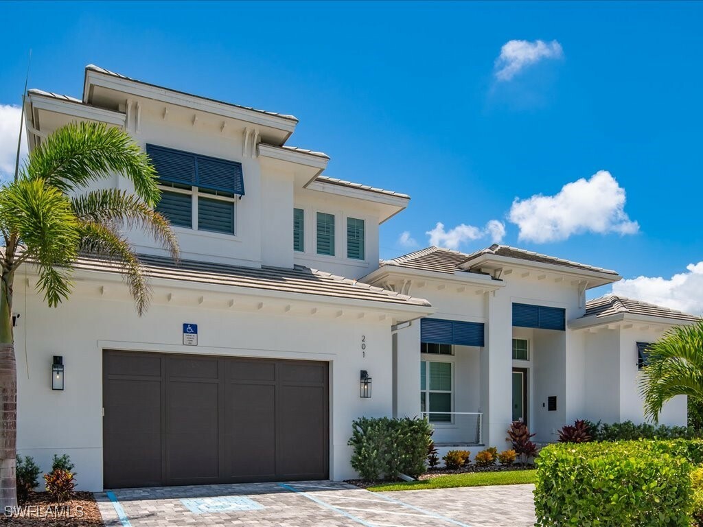 Property Photo: 201 S Heathwood Drive FL 34145