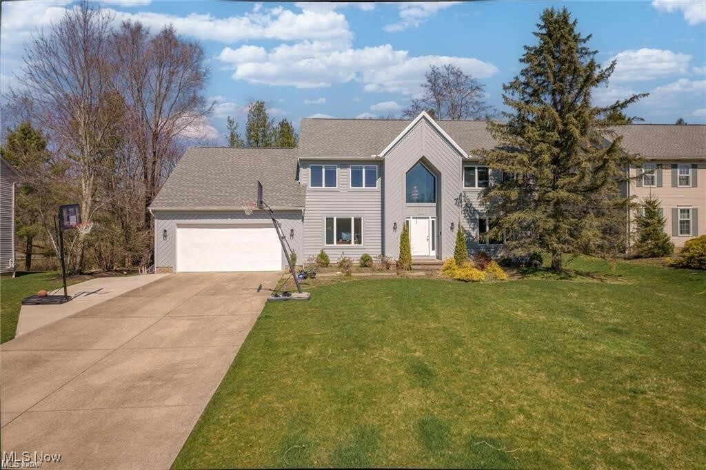 Property Photo: 32875 Aspen Glen Drive OH 44139