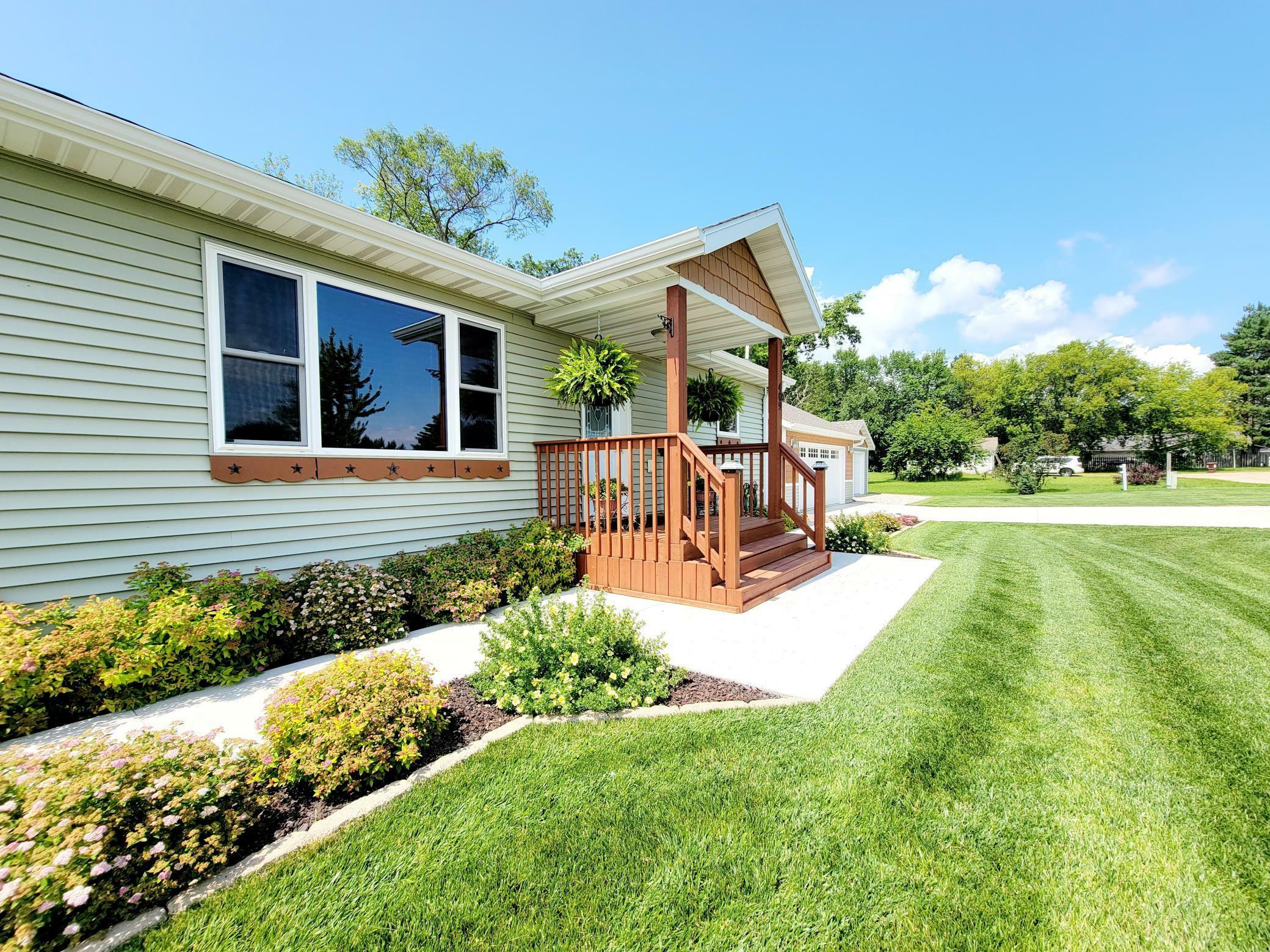 Property Photo: 409 Hummingbird Lane MN 56567