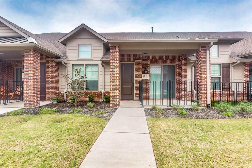 Property Photo: 2841 Applewood Way TX 75098
