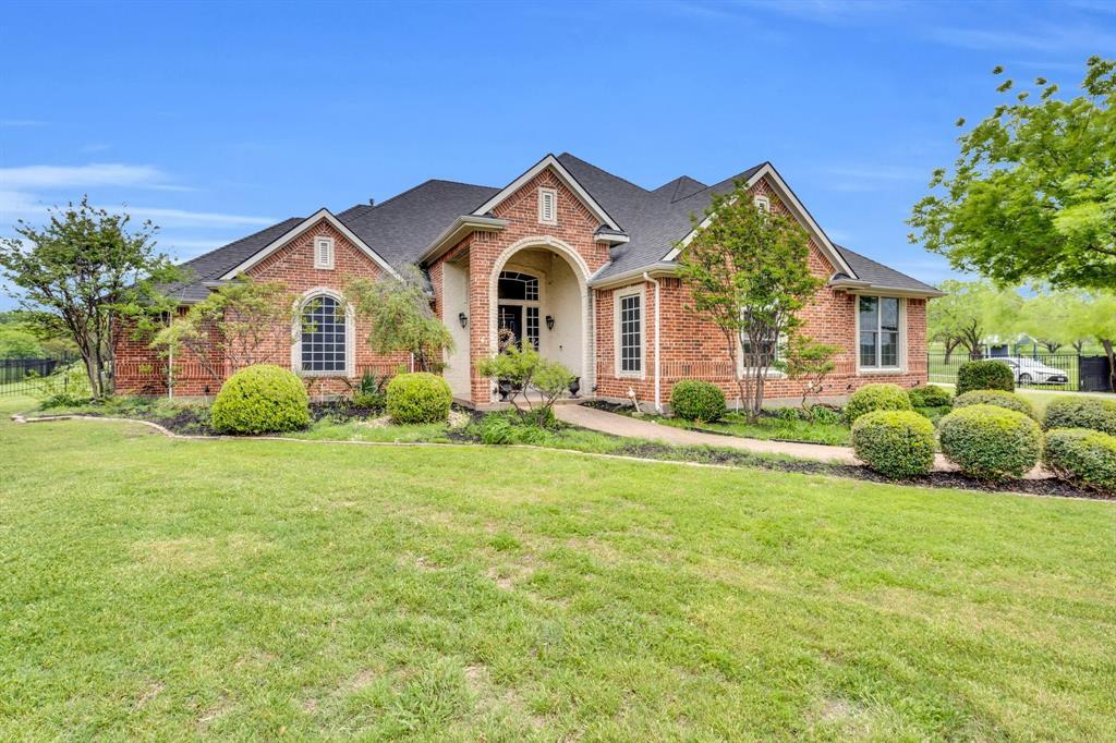 Property Photo: 2515 Mustang Court TX 75104