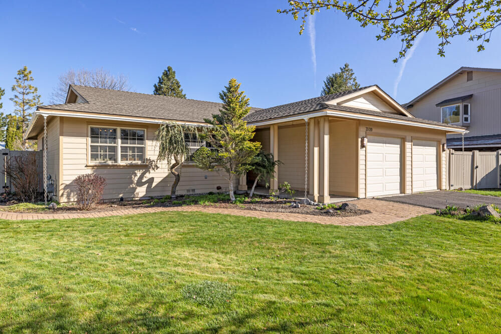 Property Photo:  3509 Coronado Way  OR 97603 