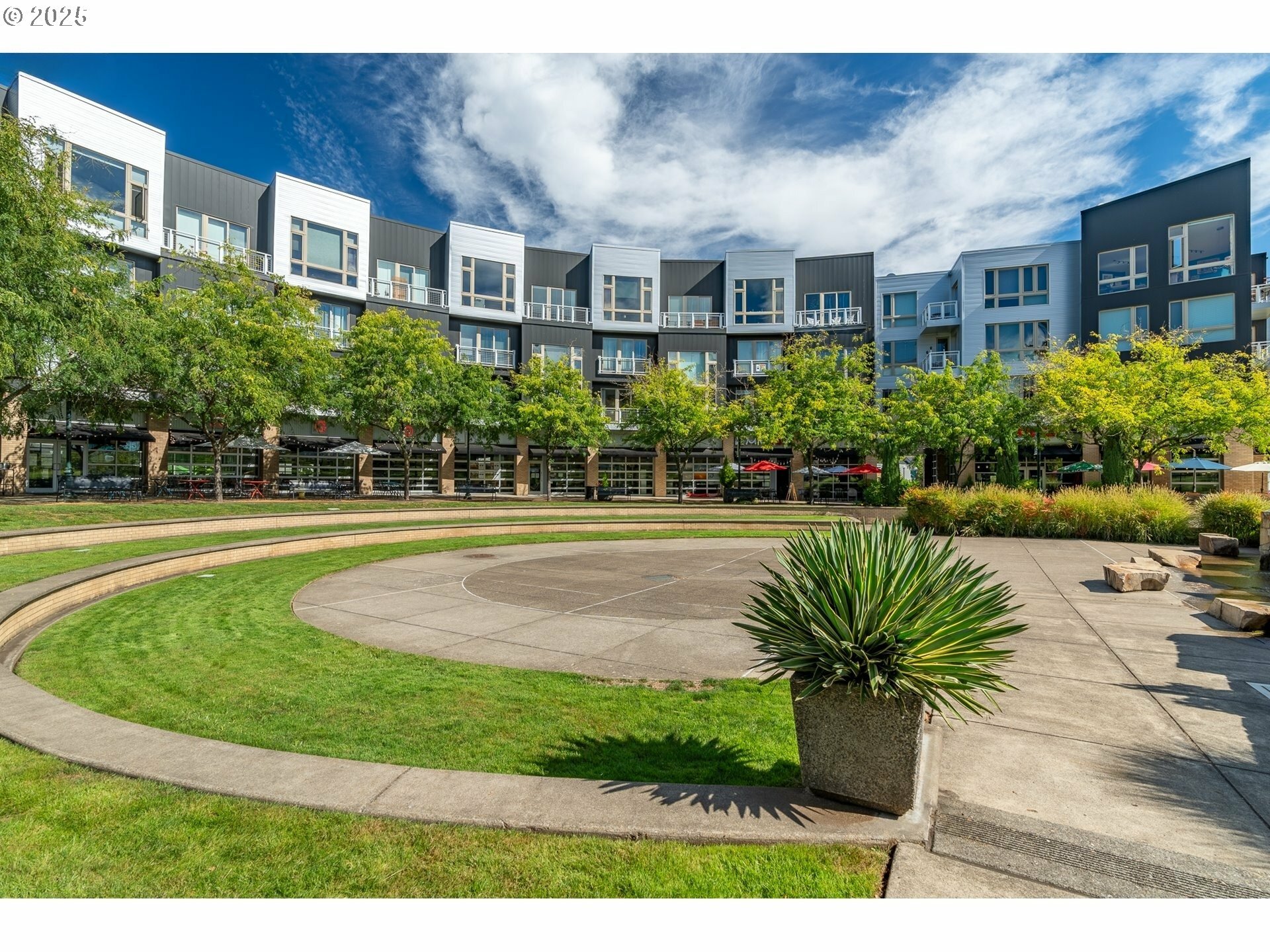 Property Photo: 12600 SW Crescent St 219 OR 97005