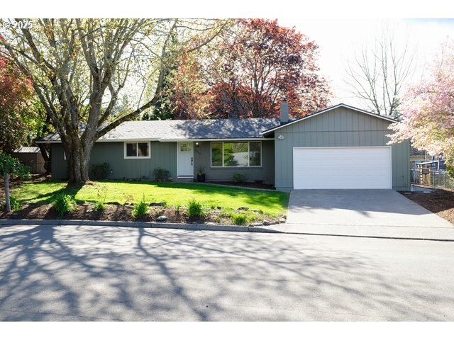 Property Photo:  4808 NE 25th Ct  WA 98663 