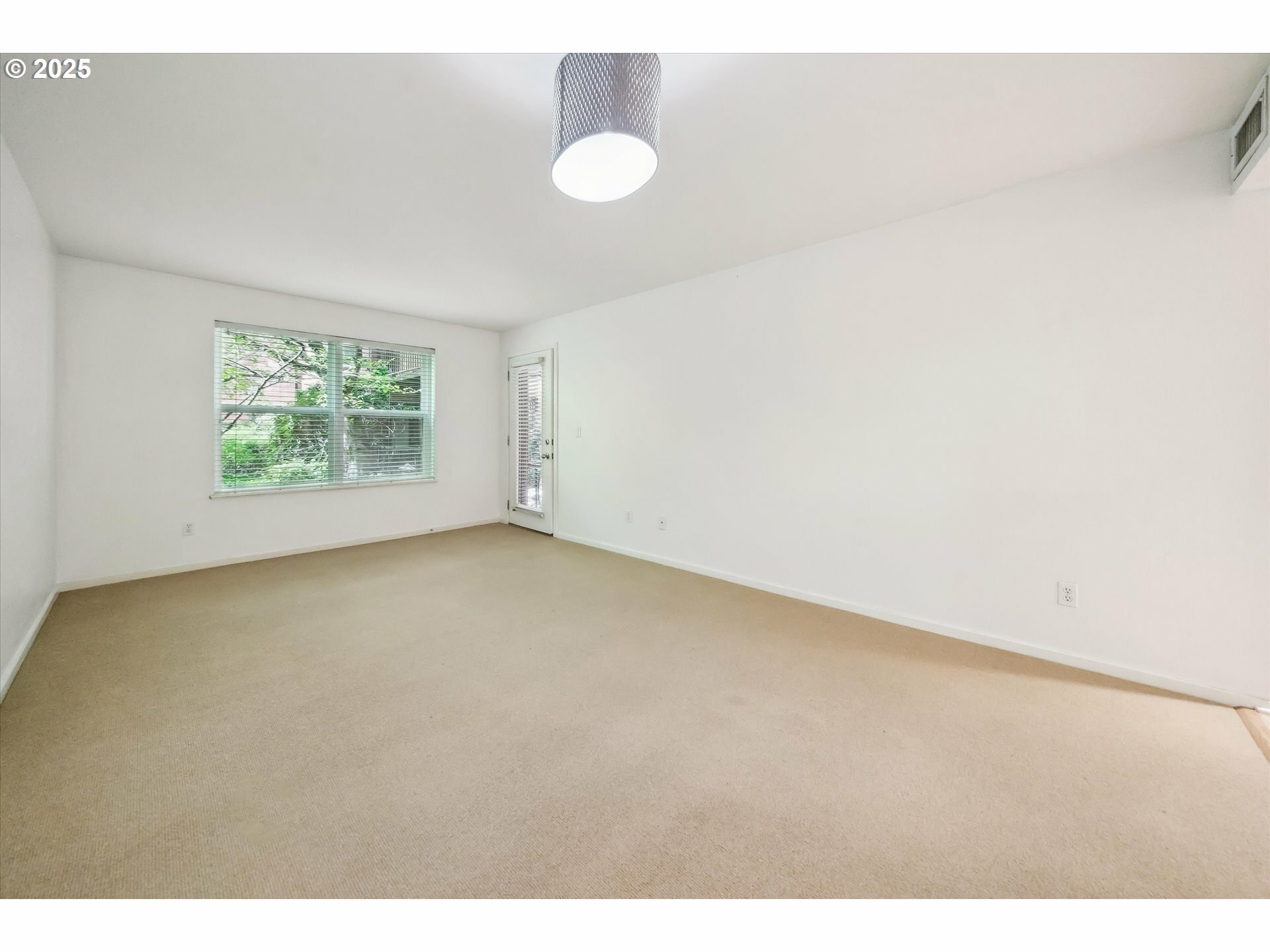 Property Photo: 1500 SW Park Ave OR 97201