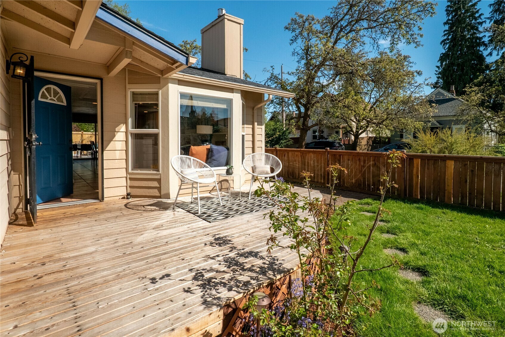 Property Photo: 625 S Oakes Street WA 98405