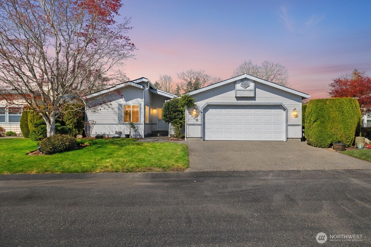 Property Photo:  8124  18th Lane SE 142  WA 98503 