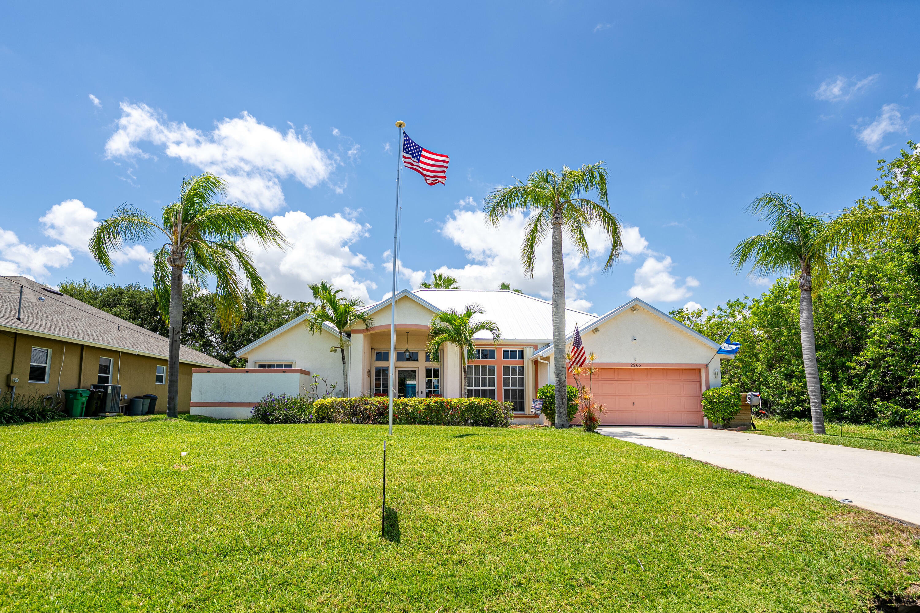 Property Photo: 2266 SW Monterrey Lane FL 34953