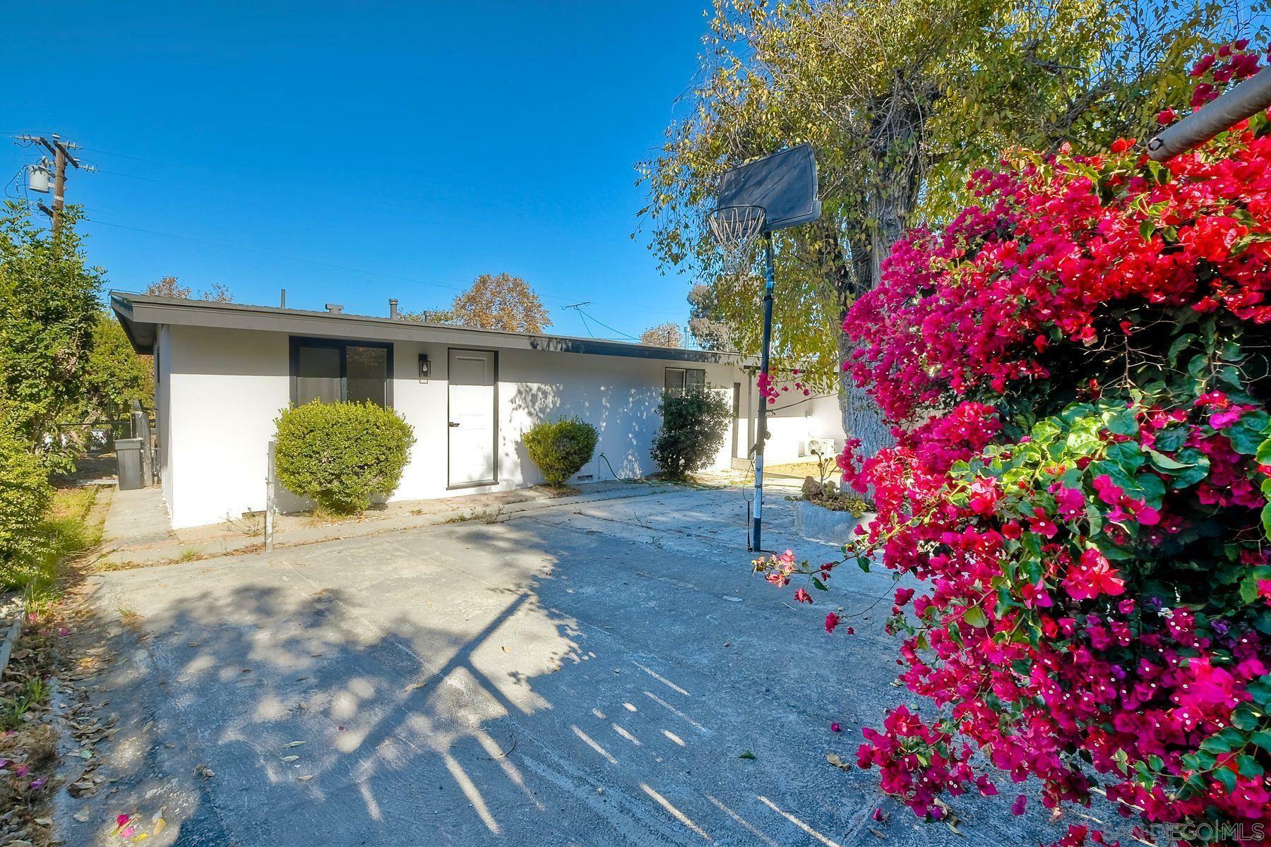 Property Photo: 322 Eddie Dr CA 92083